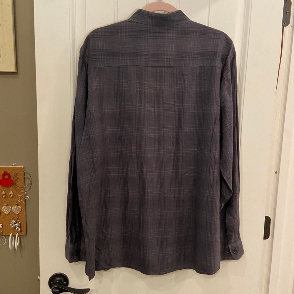 Perry Ellis Button Up - Picture 11 of 11